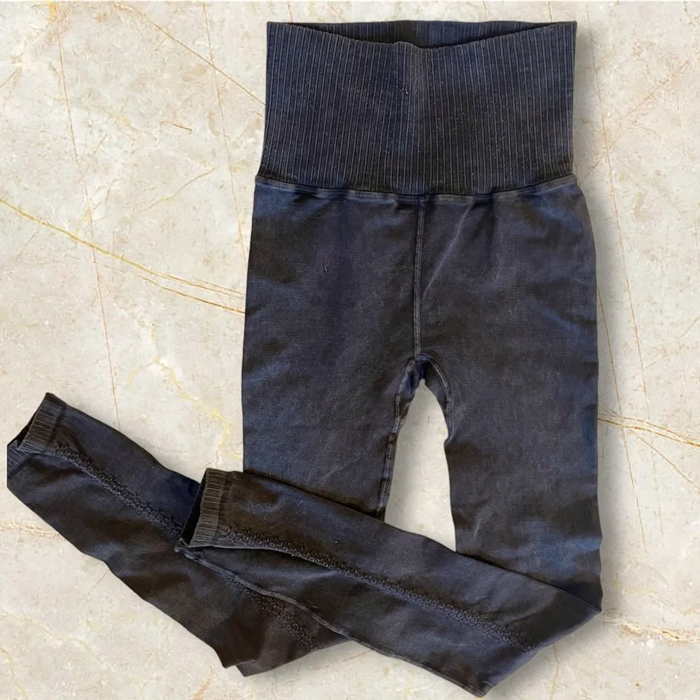 Free People Good Karma Leggings & FP Good Karma Crop Top Size XS NWOT - Picture 3 of 14